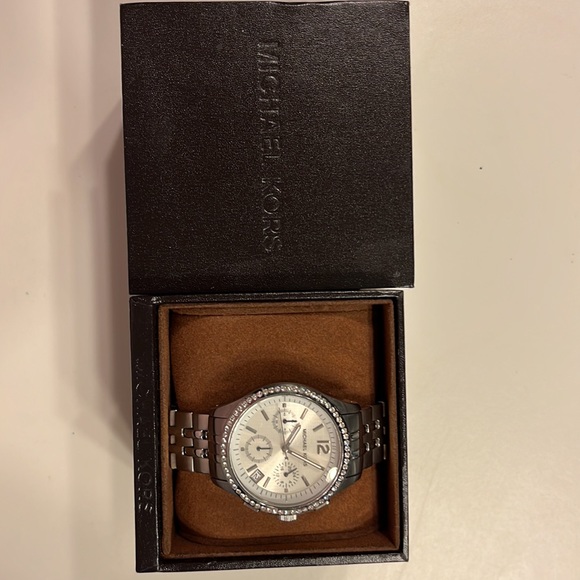 Michael Kors watch in Silver.